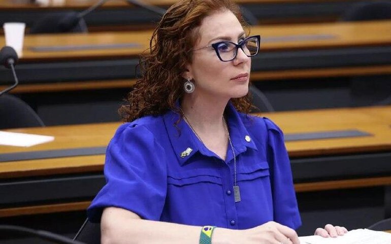 Justiça italiana adia para 2026 decisão sobre extradição de Carla Zambelli