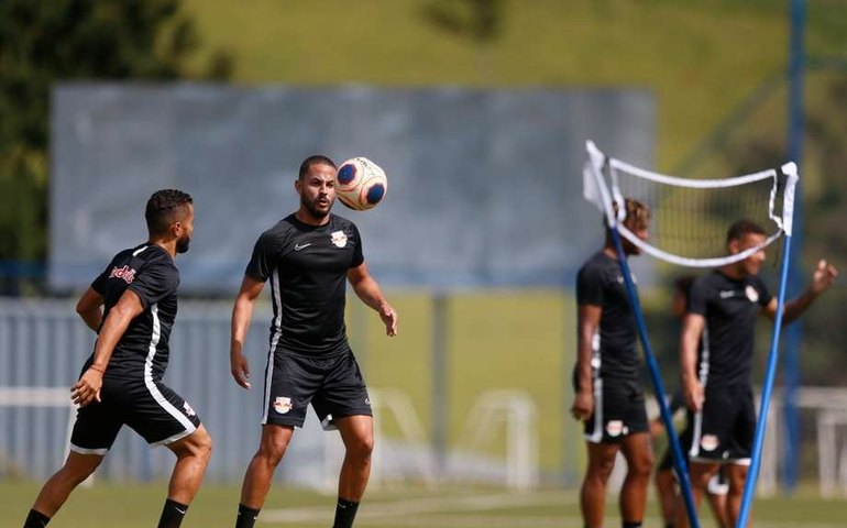 Bragantino se defende por treinar antes de outros times paulistas: &#8216;Legalidade&#8217;