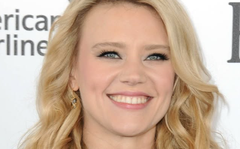 Kate McKinnon é confirmada no elenco da 3ª temporada de 'Percy Jackson'