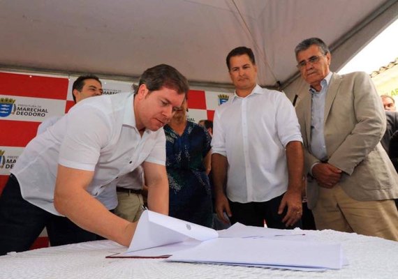 Ministro Marx e presidente do Iphan participam da entrega da requalificação do Largo do Carmo