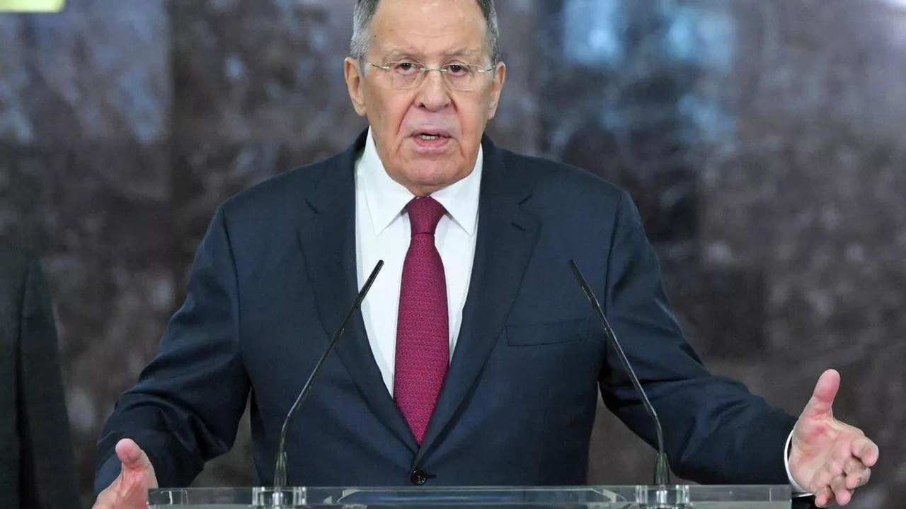 Lavrov diz que Rússia e China praticamente abandonaram dólar e euro nas transações bilaterais
