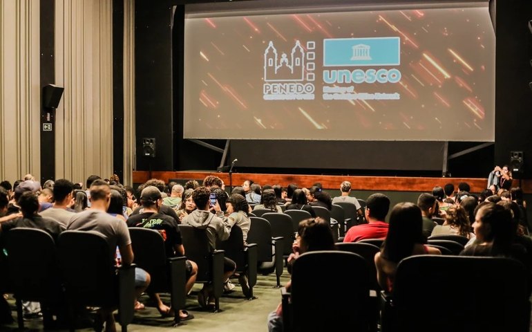 Quarta de Cinema Livre tem duas sessões gratuitas do filme “Como Eu Era Antes de Você”