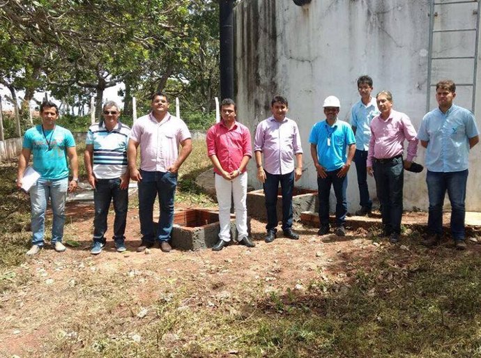Prefeito Zé Adelson recebe técnicos da Casal em ODG para retomada da obra da caixa d´água