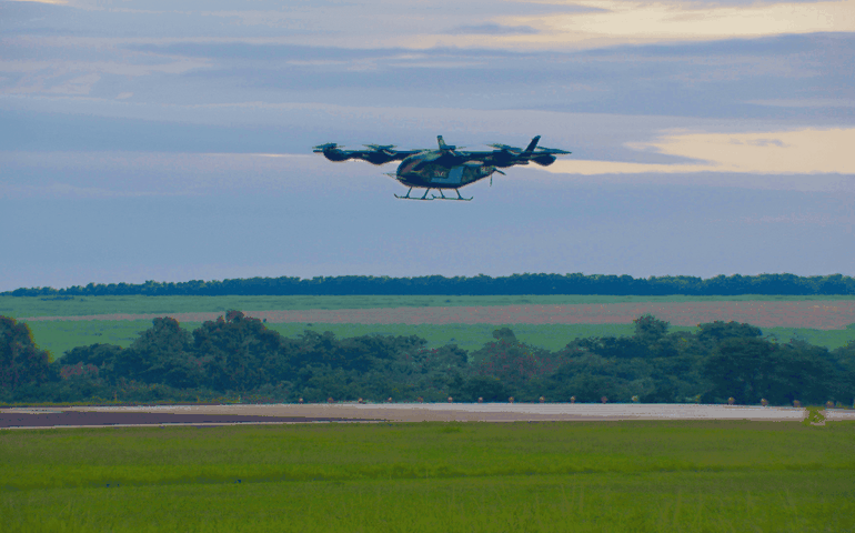 Eve, da Embraer, realiza primeiro voo do protótipo de 'carro voador'