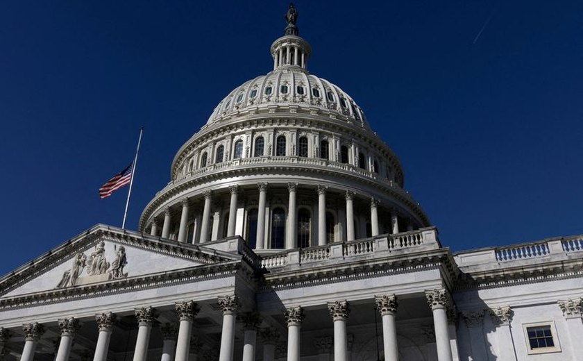 Polícia do Capitólio revista prédios do Senado americano após relato não confirmado de atirador ativo