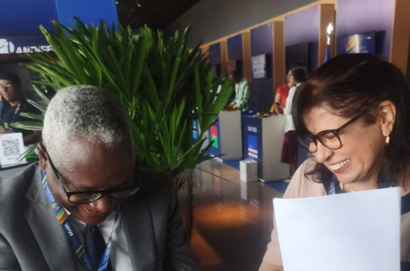 Ufal participa de fórum internacional e assina acordos de cooperação