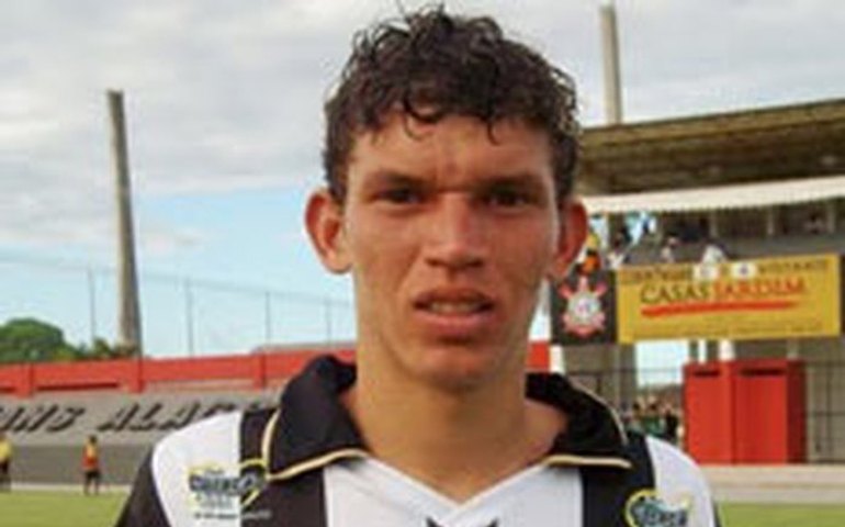 ASA treina em campo sintético em Major Isidoro; Viçosa é dúvida para jogo contra o Bahia de Feira