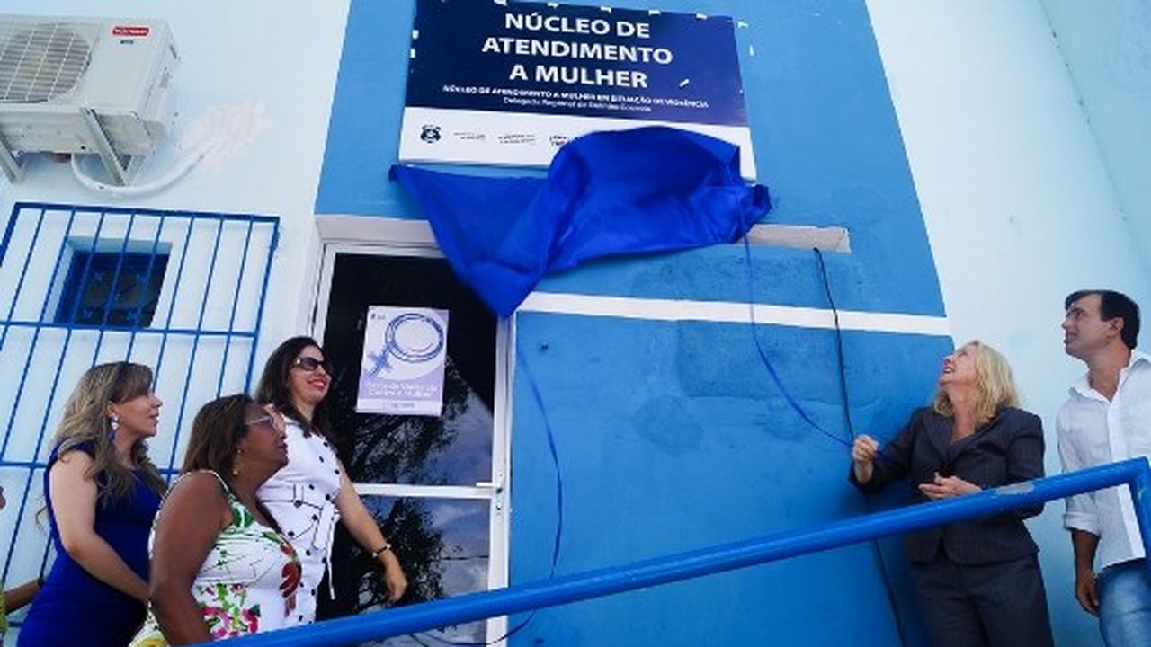 Governo inaugura núcleo de atendimento à mulher em Delmiro