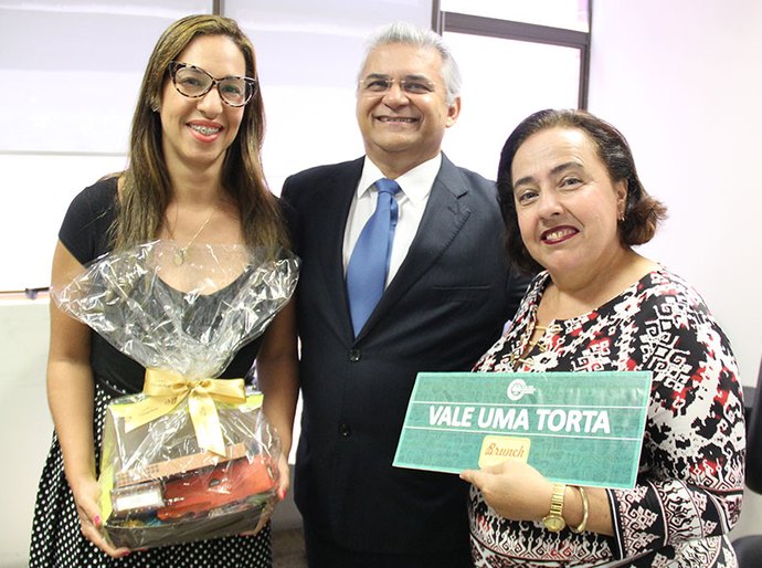 TJ/AL premia servidoras pela coleta consciente de material reciclável