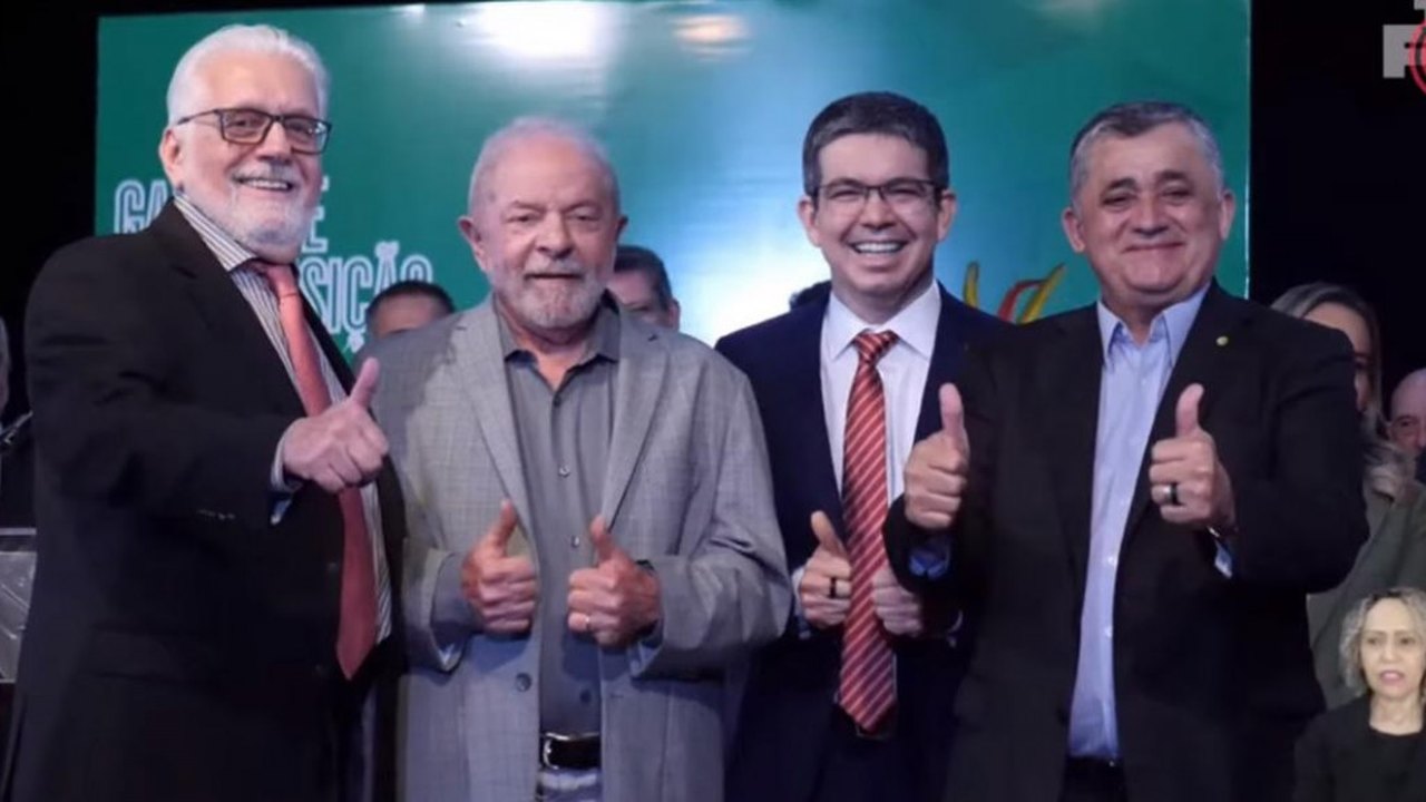 Lula anuncia Guimarães, Jaques Wagner e Randolfe como líderes no Legislativo