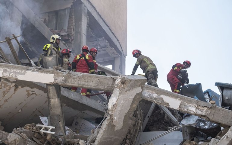 Irã diz que não haverá negociações nucleares sob fogo israelense