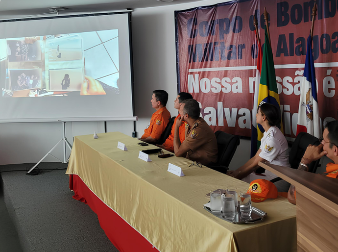Bombeiros produz vídeo contando trajetória de estagiário autista dentro da corporação