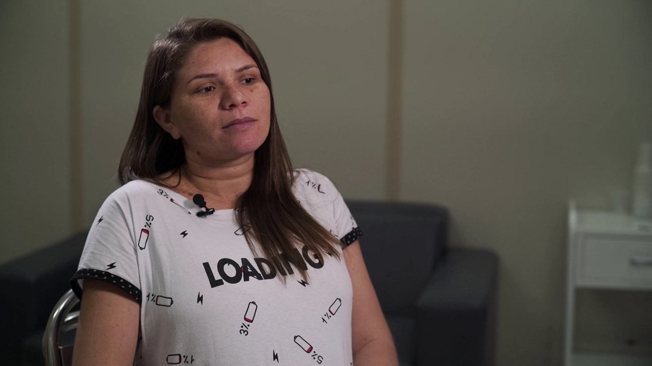 Bebê baleado no útero da mãe é velado na Baixada
