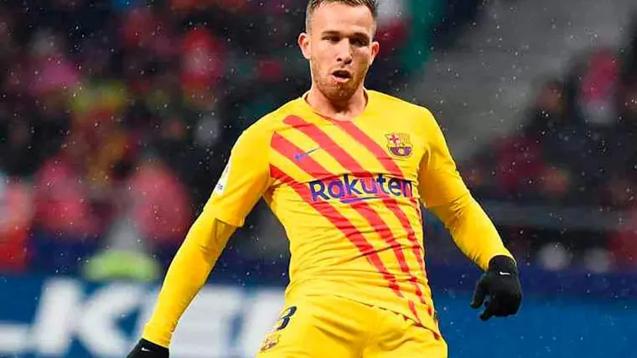 ‘Vida desorganizada’ e ‘péssimo exemplo’: Busquets criticou Arthur para Xavi quando ele assumiu o Barcelona