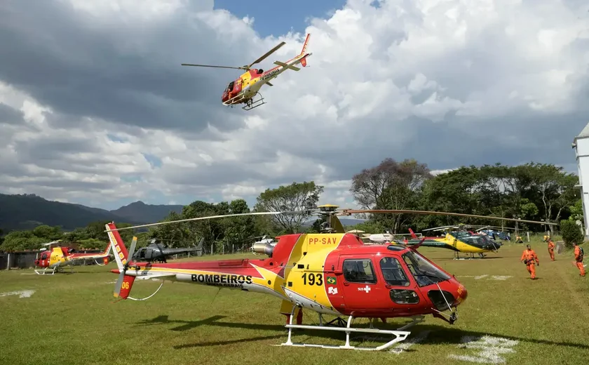 Helicóptero do Corpo de bombeiros de MG cai durante operação de salvamento e seis morrem