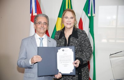 Silvana Lessa Omena toma posse como desembargadora do TJAL