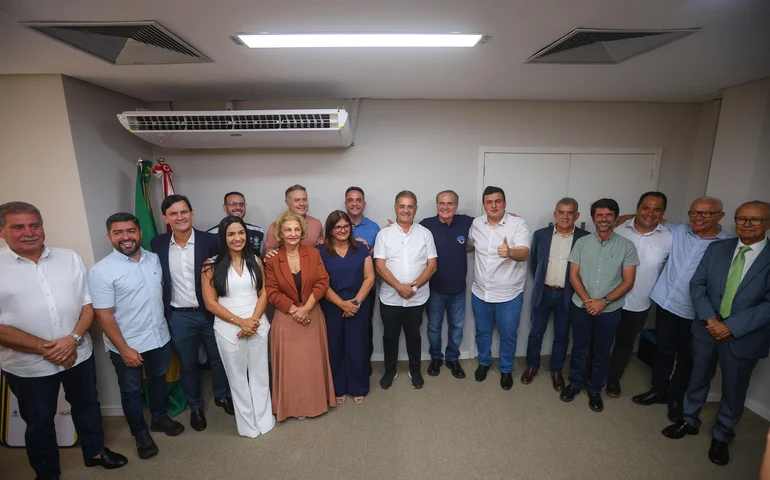 Renan Filho celebra investimentos do PAC Saúde e ampliação da rede básica em Alagoas