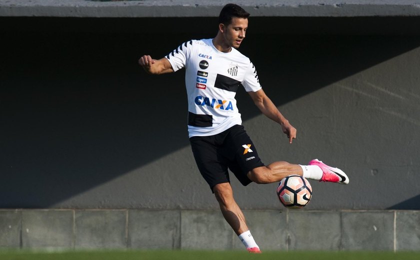 Santos prepara estreia de Nilmar na partida contra o Coritiba, no domingo