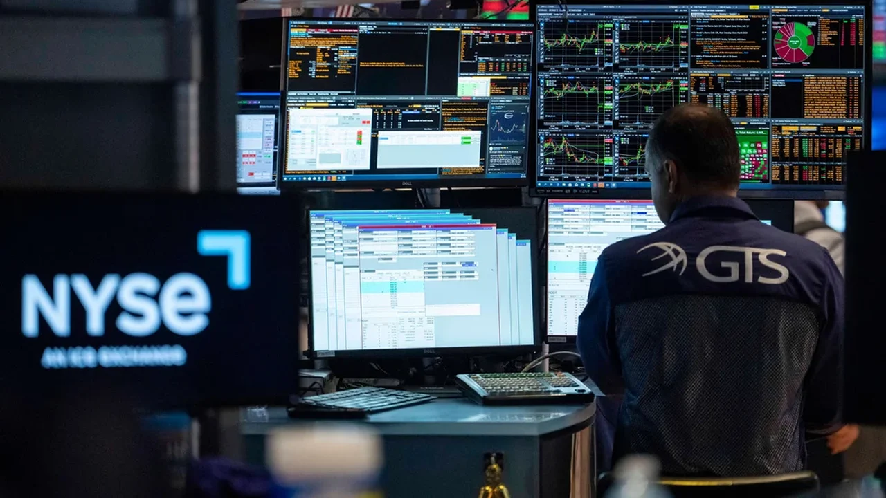 Preços do petróleo continuam subindo e pressionam Wall Street.