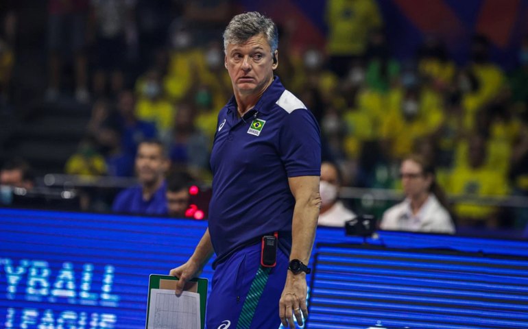 Dal Zotto sonha com título do Mundial de Vôlei após pratas como jogador e técnico