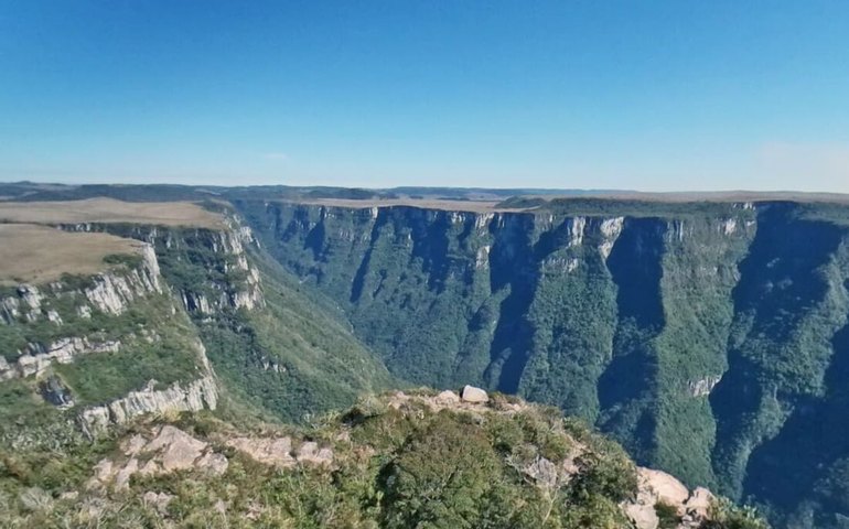 Cânion Fortaleza: quem é a menina de 11 anos que morreu após cair em precipício no RS