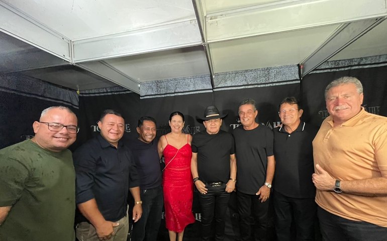 Com desfile cívico e shows artísticos, prefeitura de Branquinha encerra programação dos 63 anos