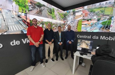 Agentes do DMTT conhecem estrutura do órgão de Trânsito de Fortaleza