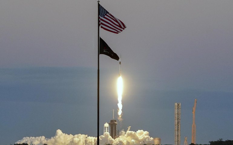 Musk quer realocar recursos da NASA para enviar humanos a Marte, diz mídia