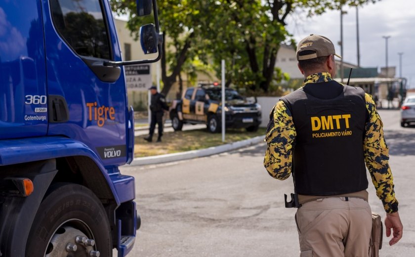 Corridas e procissões modificam trânsito em diversos bairros neste domingo (25)