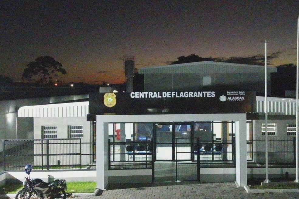 Dois suspeitos de tráfico são presos após briga em residência no Centro de Barra de Santo Antônio