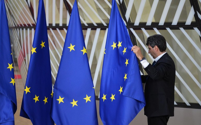 Pressão e sanções contra indesejáveis: analista conta como UE tornou eleições uma arma geopolítica