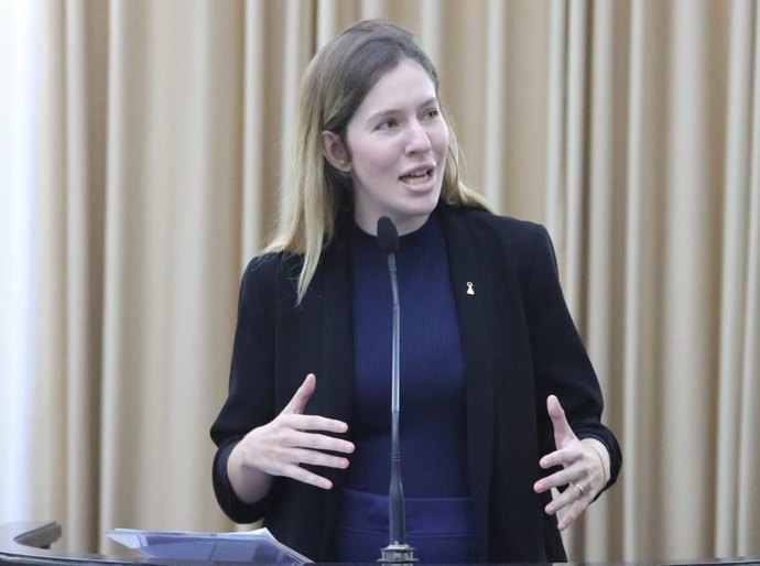 Cibele Moura cobra aprovação de projeto que torna obrigatória instalação de câmeras em ambientes com crianças