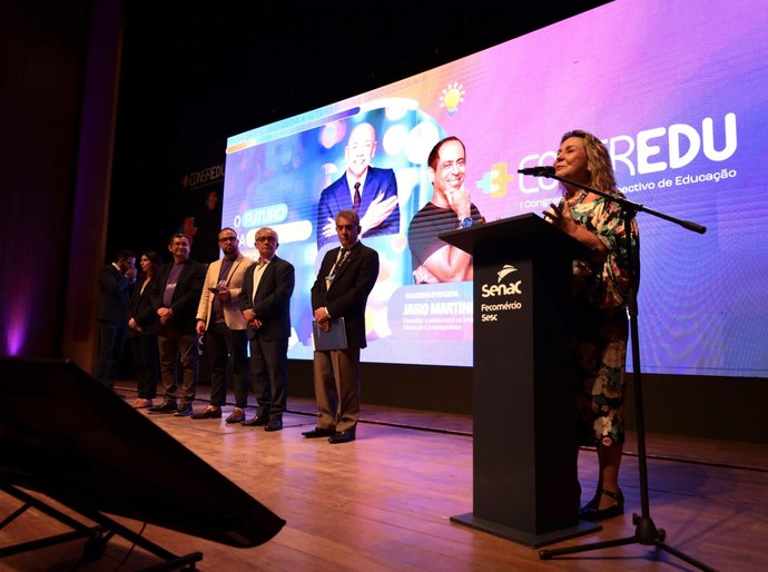 Secdef destaca programa Daqui Pro Mundo no 1º Congresso Interconectivo de Educação