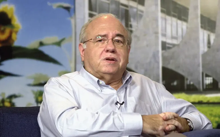 Luis Fernando Verissimo soube comentar o presente em textos atemporais