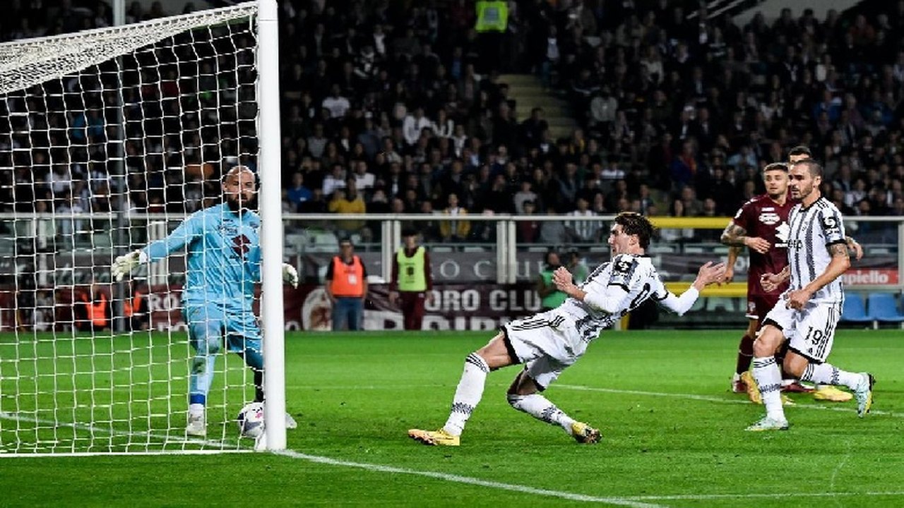 Juventus vence o Torino, ameniza pressão, mas segue longe da ponta no Italiano