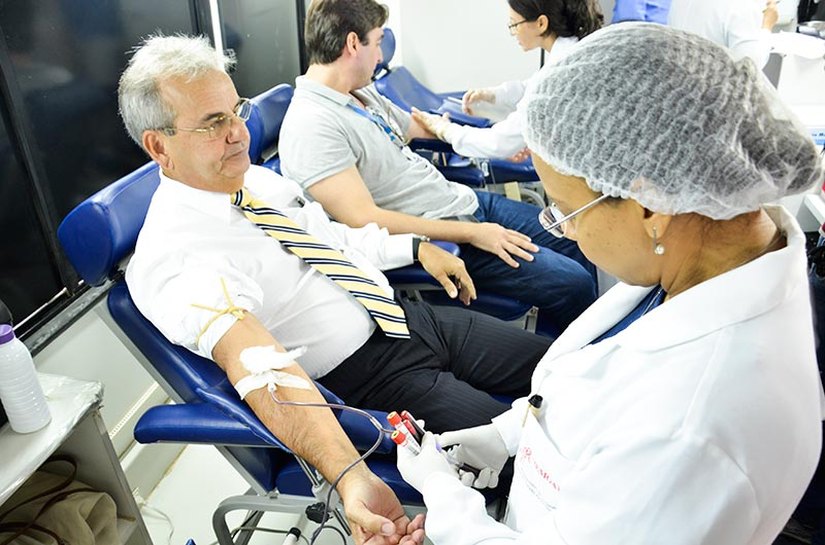 TCE/AL participa de campanha de doação de sangue do Hemoal