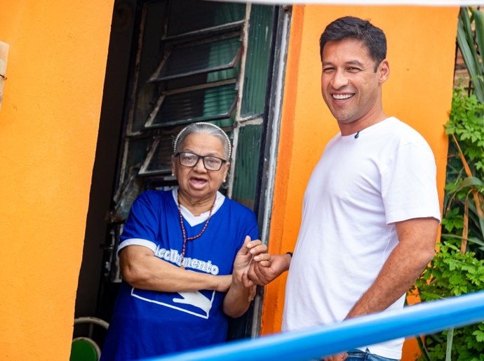 Vice-prefeito Rodrigo Cunha acompanha obras do Brota na Grota no Jacintinho