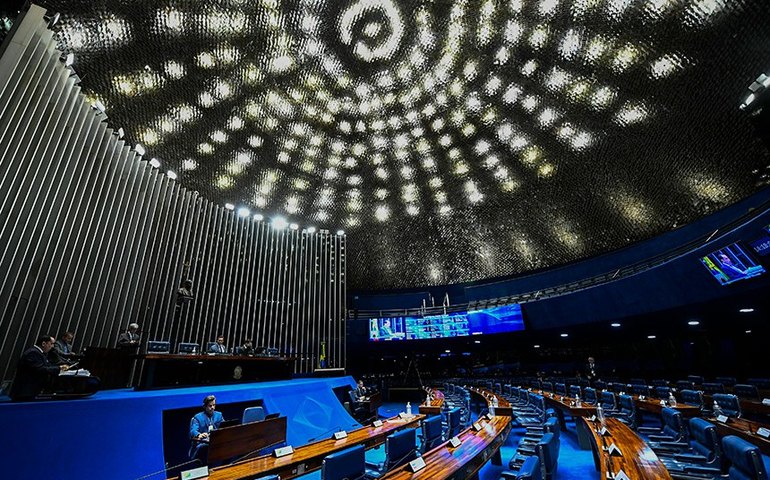 Plenário analisa regulamentação da reforma tributária nesta terça