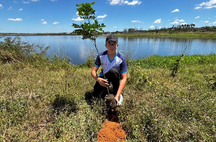 Agreste Saneamento promove ações de conscientização ambiental no Lago da Perucaba
