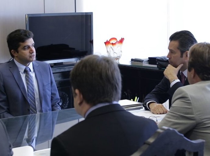 Prefeito Rui Palmeira busca recursos junto ao Ministério dos Transportes
