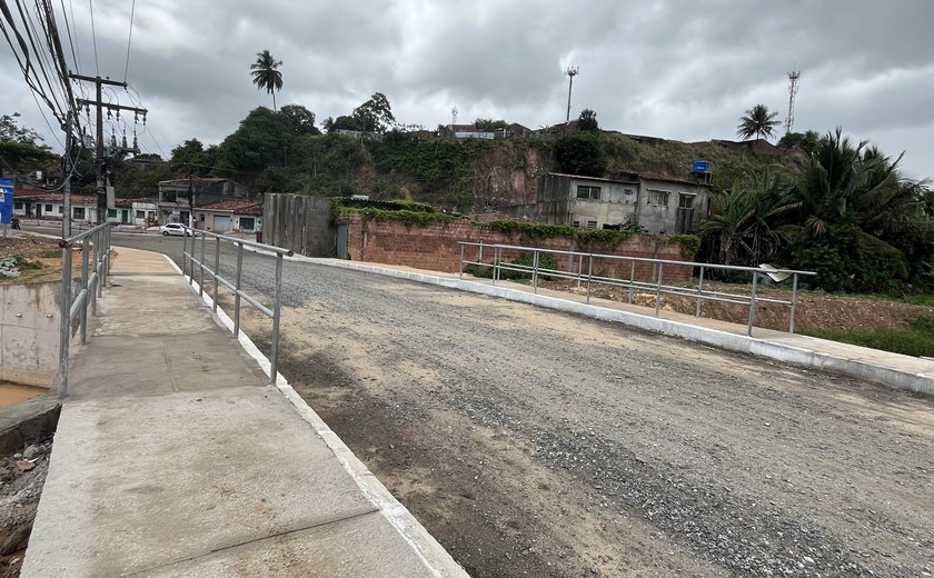 Novo pontilhão do Riacho do Silva trará solução definitiva a problemas históricos