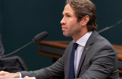 Pedro Vilela solicita urgência na votação do piso salarial nacional da enfermagem