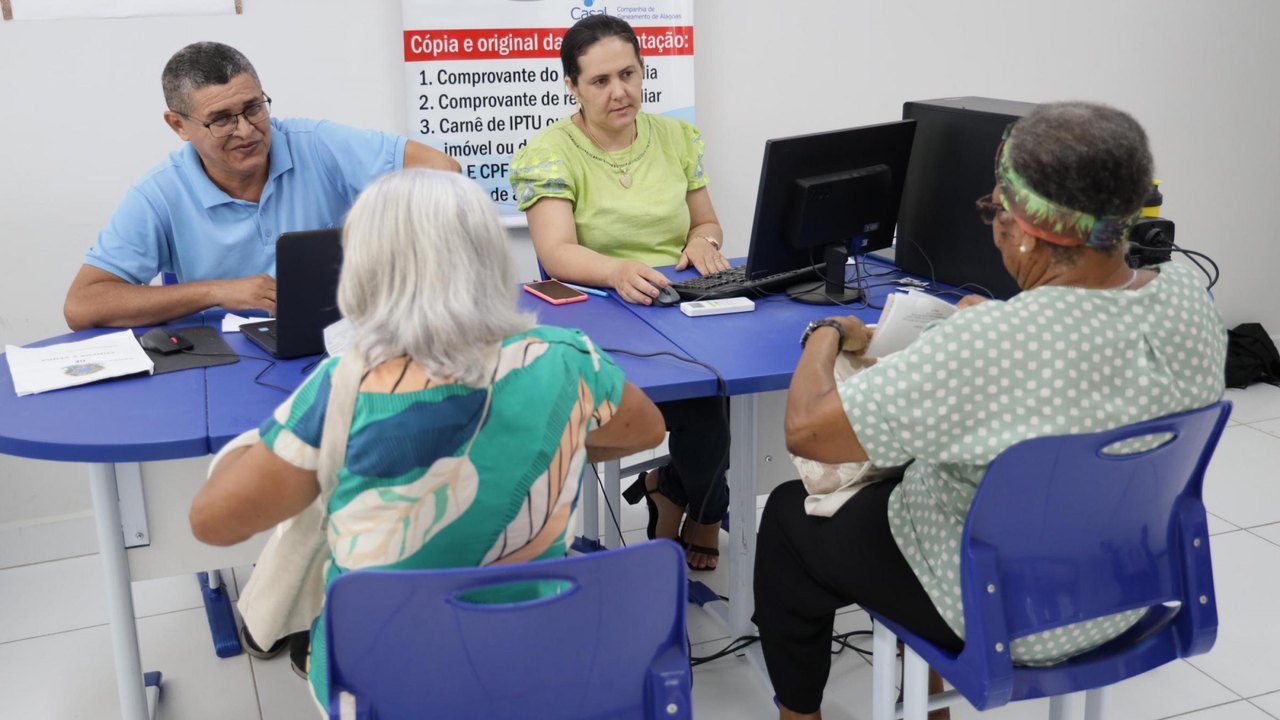 Casal e Ministério Público promovem nova ação para cadastro na Tarifa Social em Arapiraca