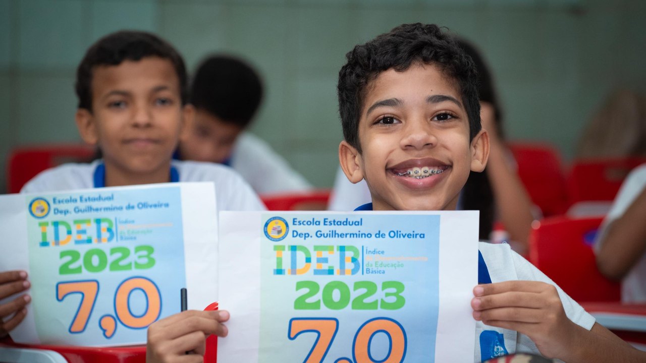 Escola Guilhermino de Oliveira comemora melhor nota da rede estadual no Ideb Anos Iniciais/Ensino Fundamental