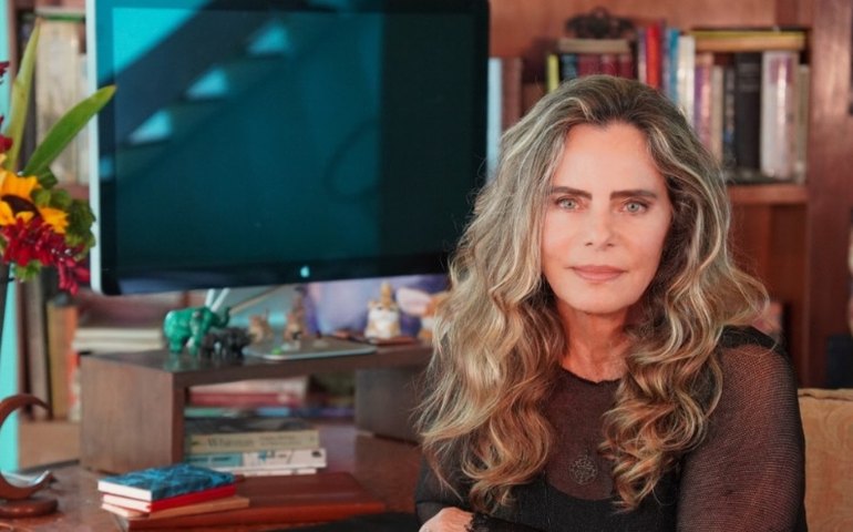 Bruna Lombardi se declara para Riccelli em aniversário do ator: 'Somos um'