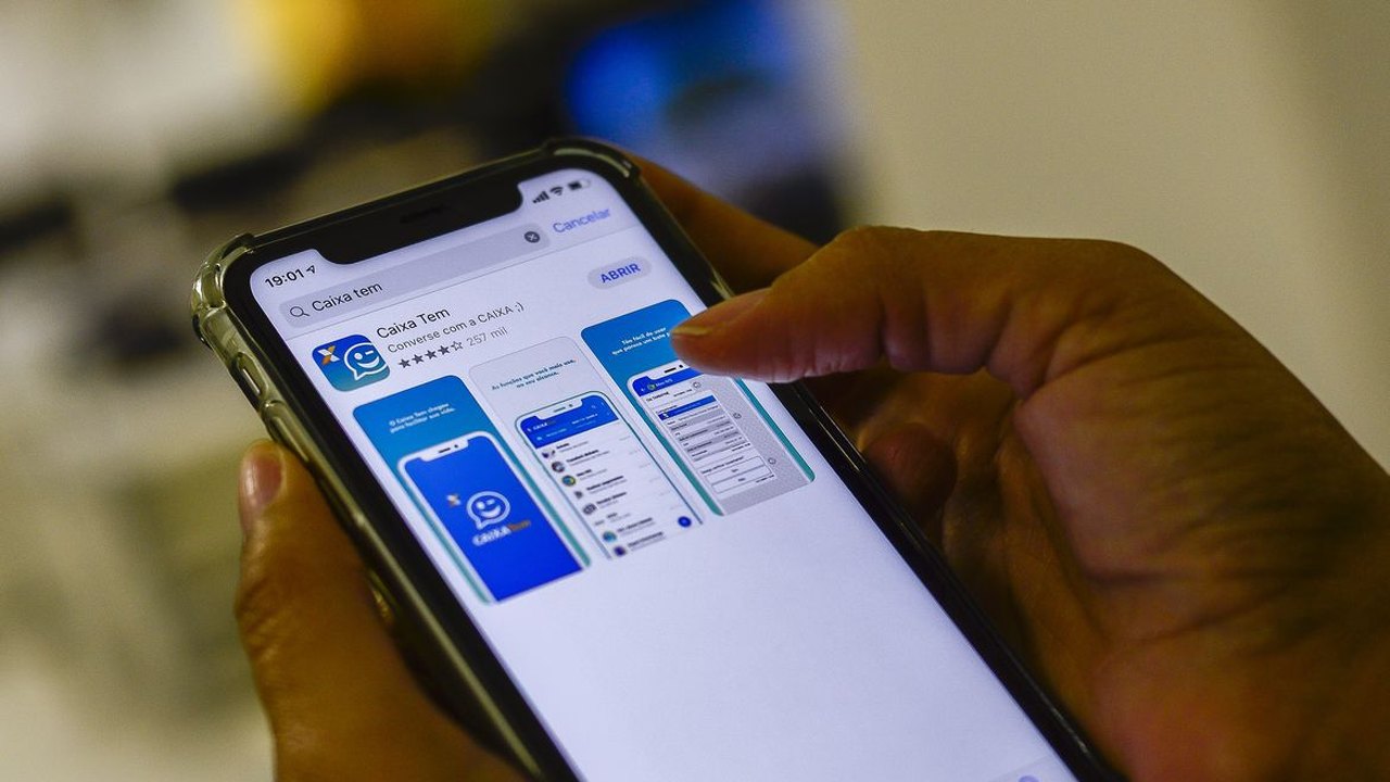 Caixa oferece empréstimos pelo celular