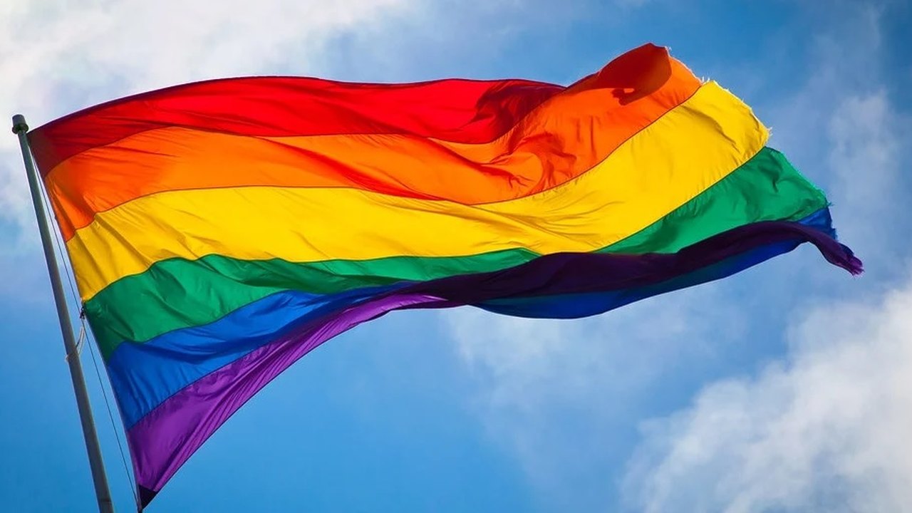 Migrantes russos LGBTQ+ buscam refúgio na argentina