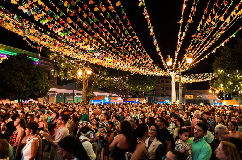 Paulo Barba, Renato Braz e grandes nomes da música brasileira movimentam o Theatro Homerinho no Polo Dois Leões