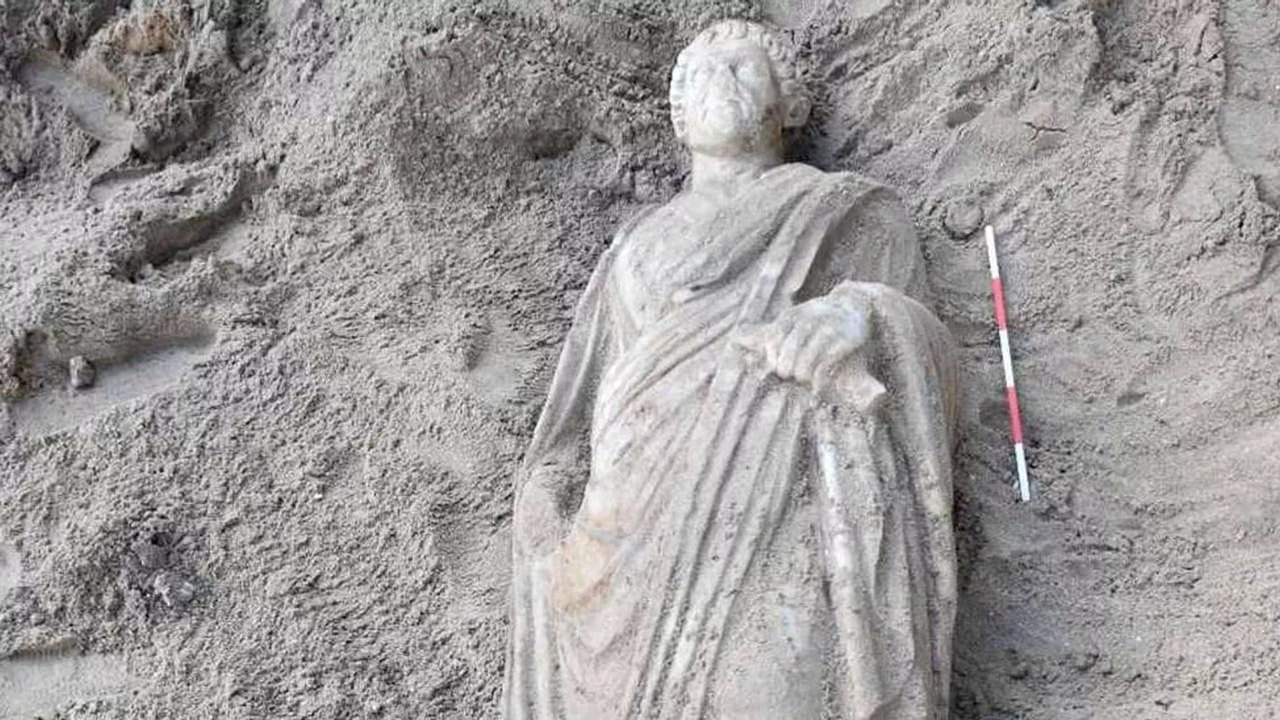 Estudo revela que estátua de bronze da época romana foi escurecida de propósito