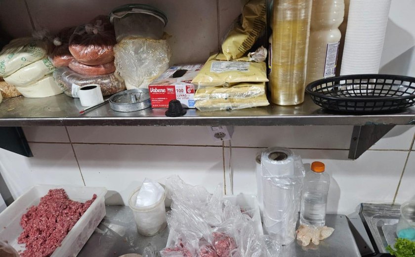 Vigilância Sanitária interdita passaporte irregular na Jatiúca